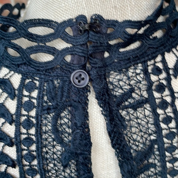 BB Dakota Lace Sleeveless Dress‎ - Picture 5 of 9